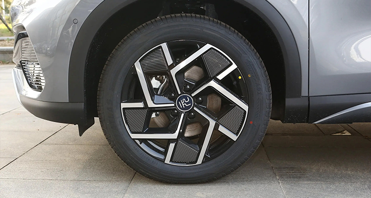 Used BYD Yuan Plus – High-Quality Electric SUV with Fast Charger | R17 Tires | Genuine Leather BL ZLink